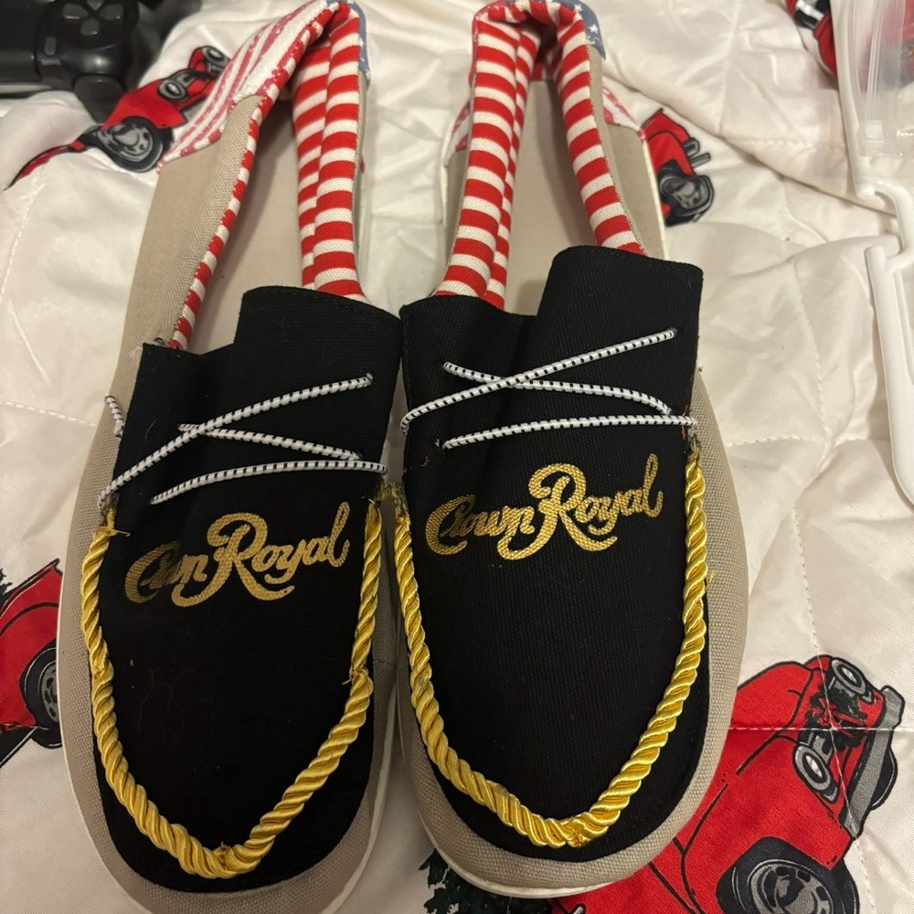 Crown Royal Hey Dude Like Shoes - Men’s Size 13 - NWT - Trump - America